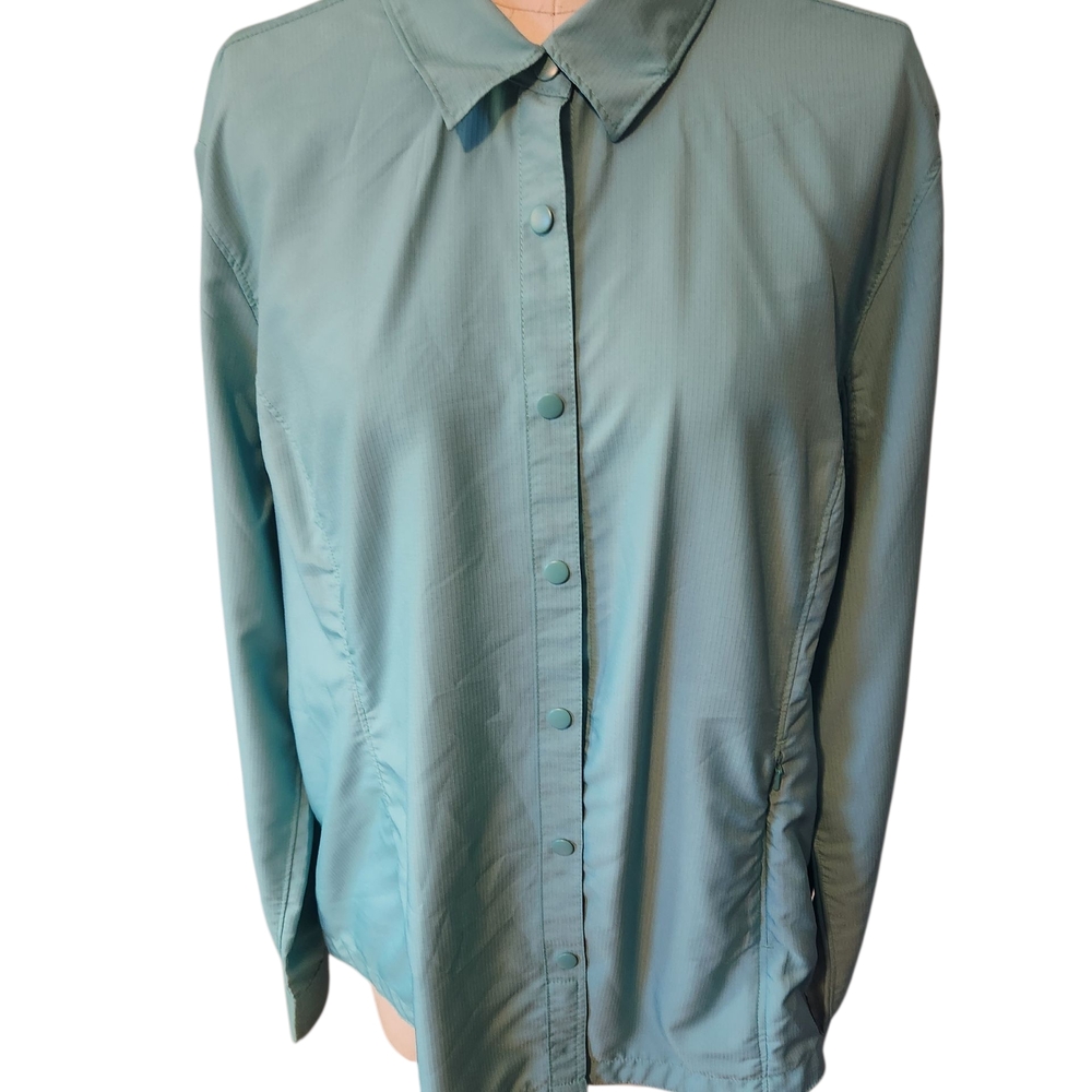 Duluth Trading Co Women's Teal Button-Down Shirt